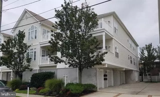 Wildwood, NJ 08260,221 E PINE AVE #200