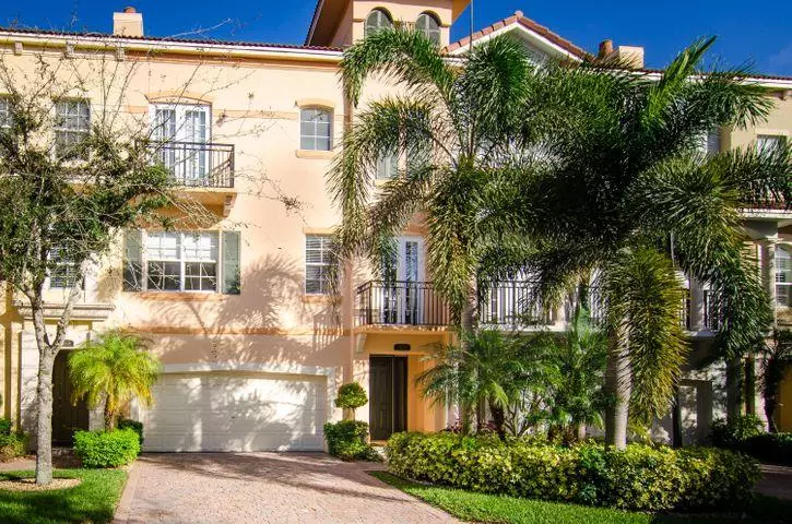 2466 San Pietro CIR, Palm Beach Gardens, FL 33410