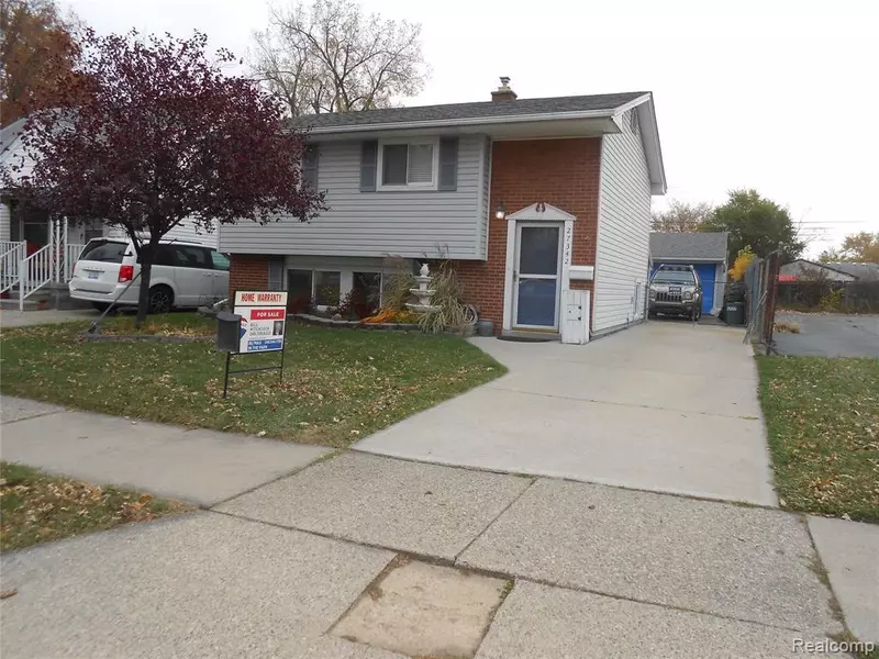 27342 PALMER Boulevard, Madison Heights, MI 48071 3244