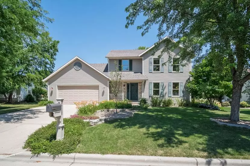 620 Grandview Dr, Sun Prairie, WI 53590