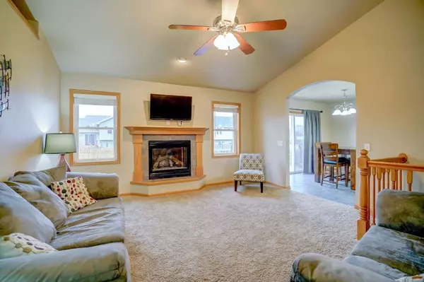 Sun Prairie, WI 53590,332 SANDRIDGE TR