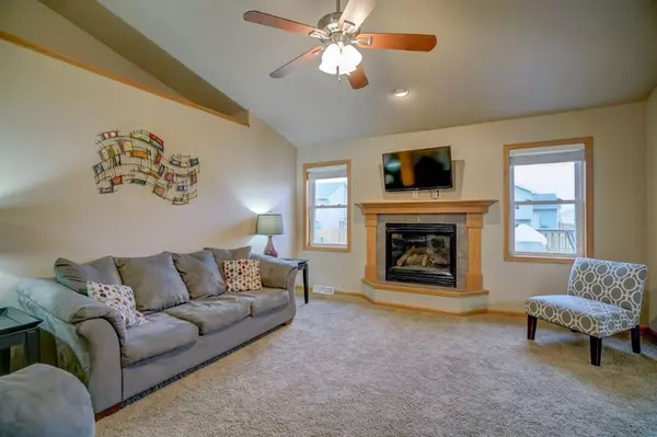 Sun Prairie, WI 53590,332 SANDRIDGE TR