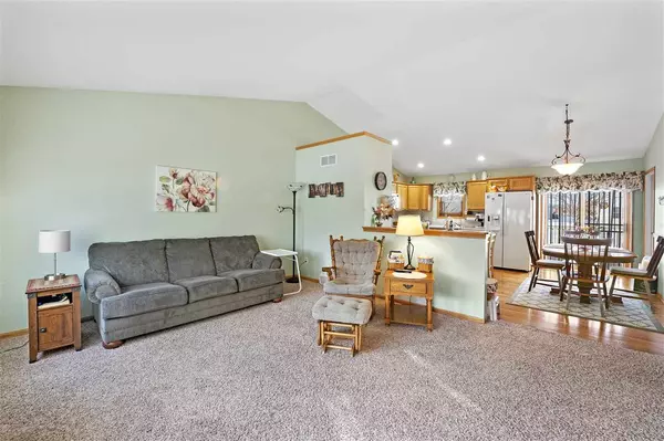 Sun Prairie, WI 53590,663 Grandview Dr