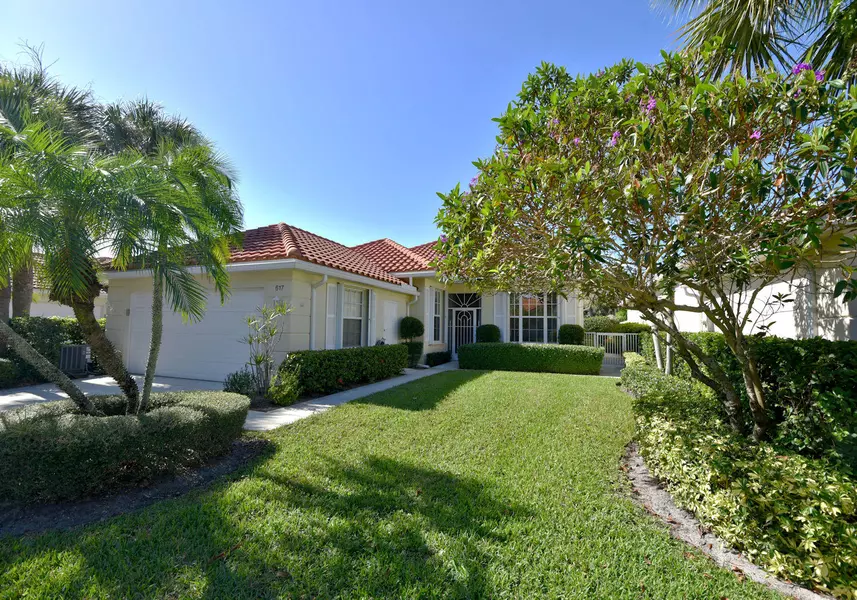 617 Rosa CT, Palm Beach Gardens, FL 33410