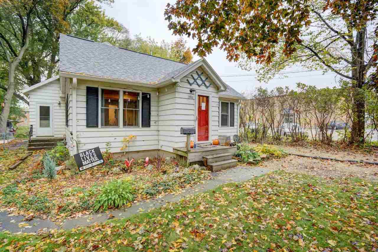 3910 School Rd, Madison, WI 53704