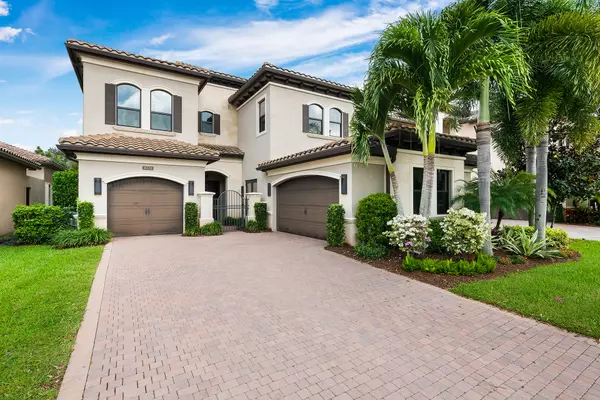 8724 Lewis River RD, Delray Beach, FL 33446