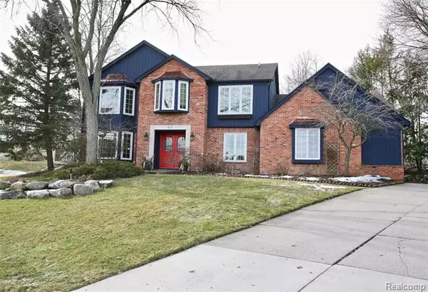 877 STANFORD CRT, Rochester Hills, MI 48309