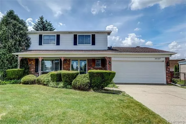 35157 MARINA DR, Sterling Heights, MI 48312