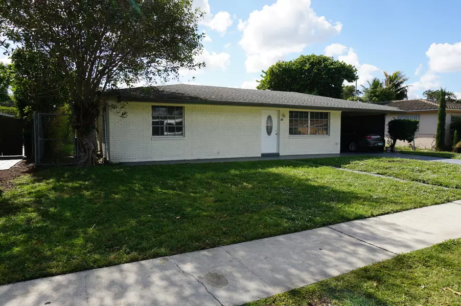 391 W 33rd ST, Riviera Beach, FL 33404