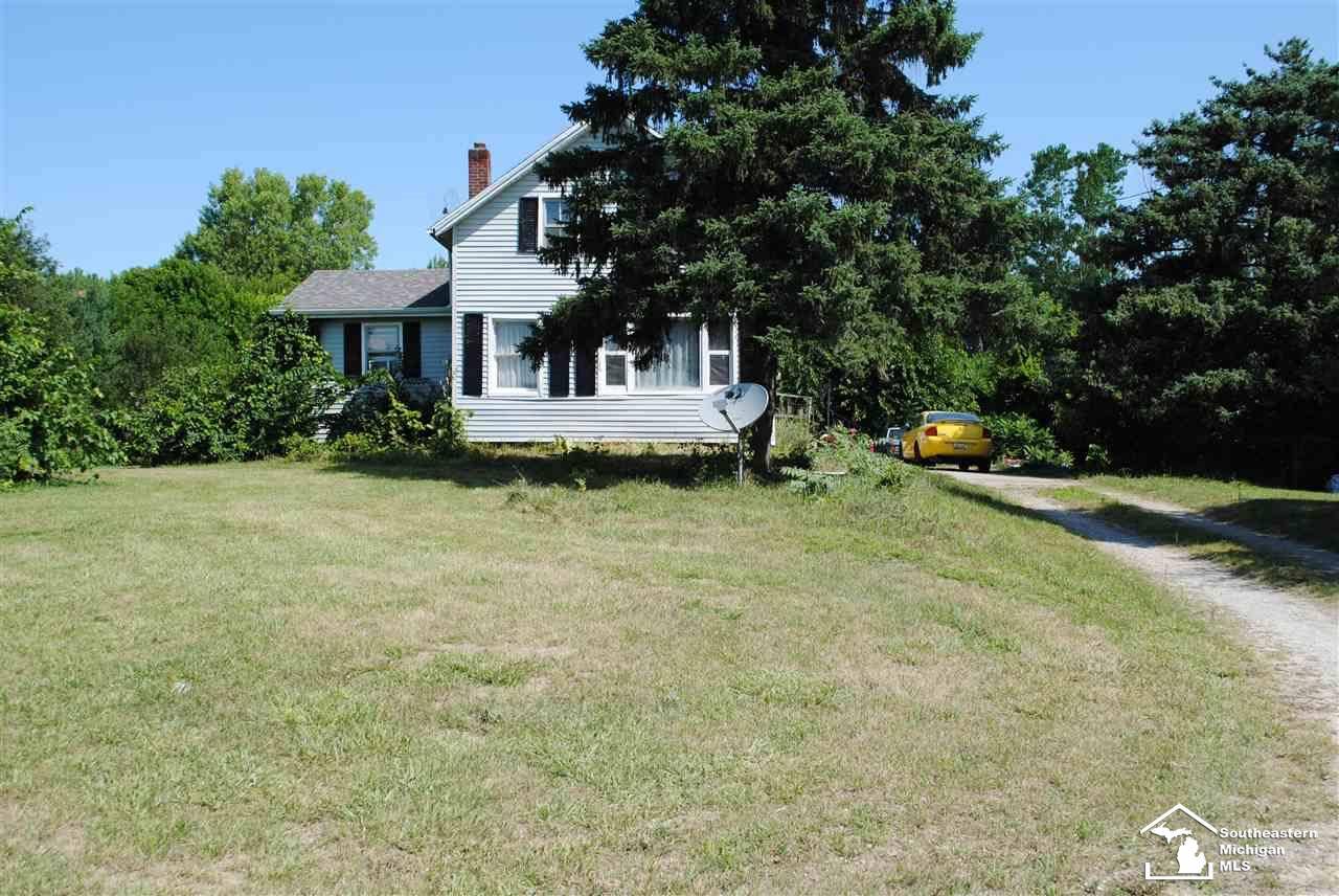 3818 E Carleton Rd, Adrian, MI 49221