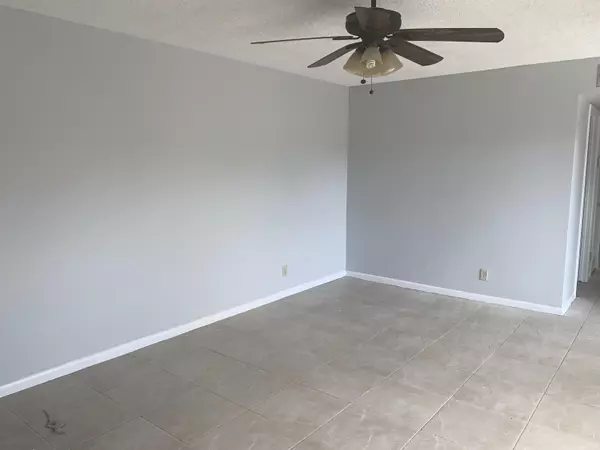 Palm Springs, FL 33461,114 Springdale CIR