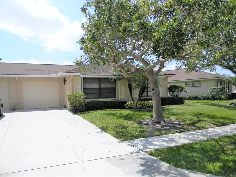 4260 Pear Tree CIR B, Boynton Beach, FL 33436