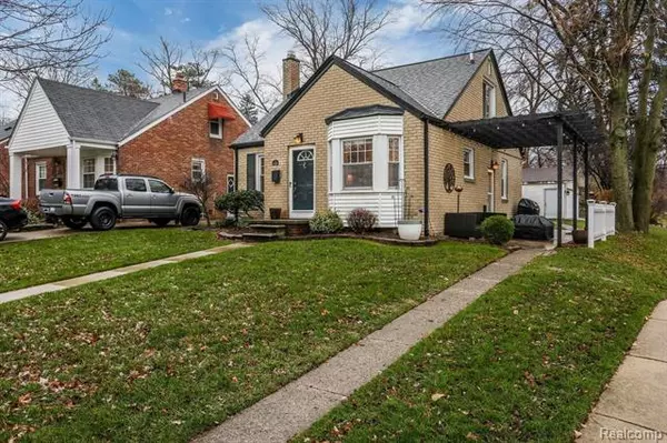 Royal Oak, MI 48073,423 AQUA CRT