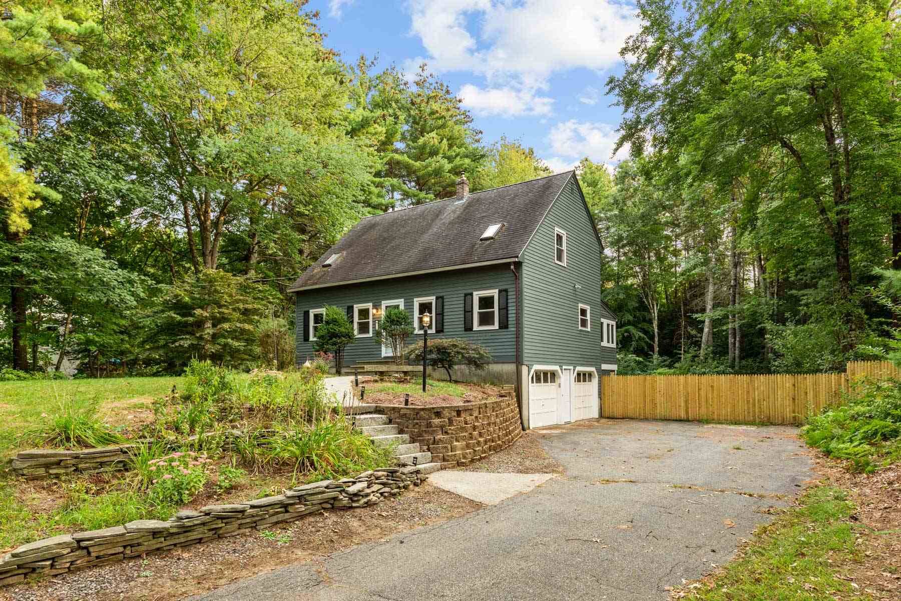 Stratham, NH 03885,33 Raeder DR