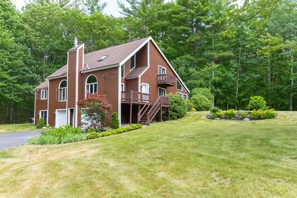 8 Rideout LN, Brookline, NH 03033