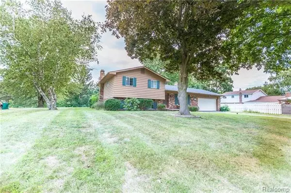 Genoa Twp, MI 48116,7248 LIME LAKE CRT