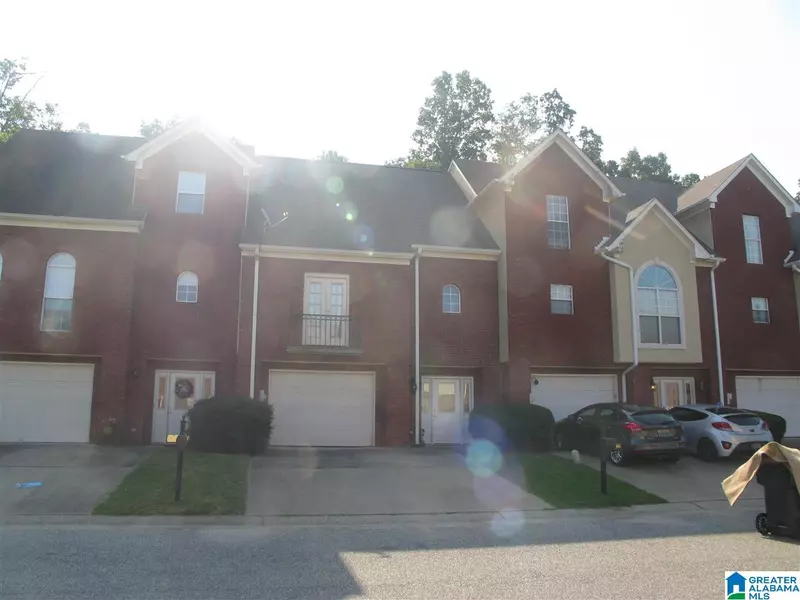 161 SOMMERSBY CIR, Pelham, AL 35124