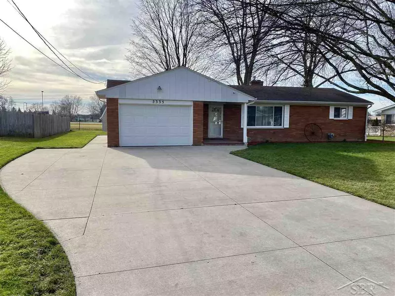 5335 Glenfield, Saginaw, MI 48638