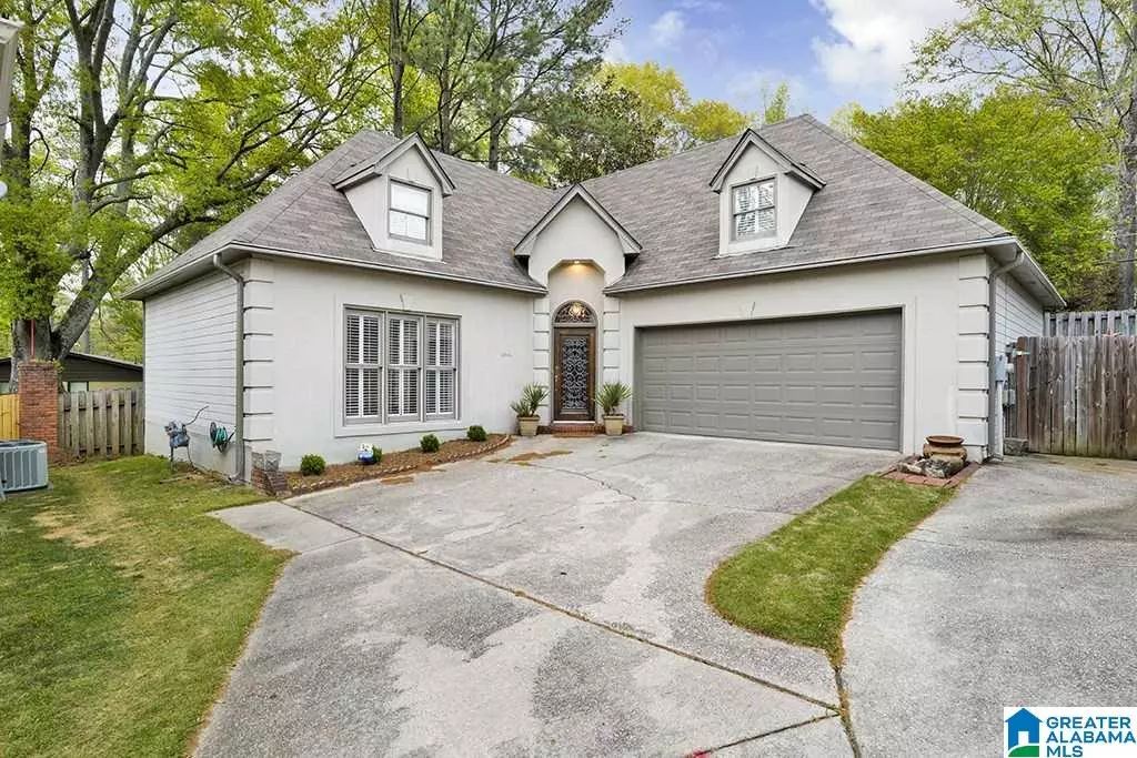 Vestavia Hills, AL 35243,1641 CANTERBURY CIR