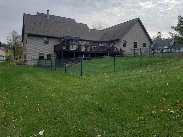 Platteville, WI 53818,1520 W Golf Dr