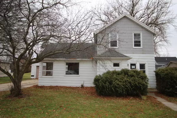 215 Milwaukee St, Neosho, WI 53059