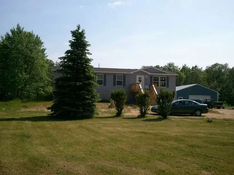 W1917 Crampton Rd, Warrens, WI 54666