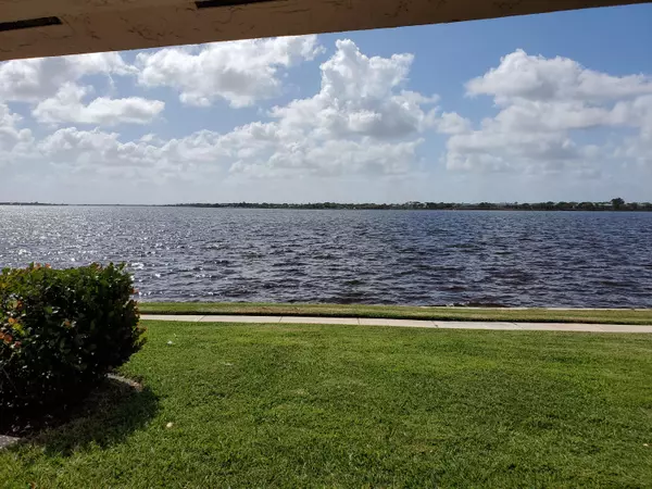 Port Saint Lucie, FL 34952,3513 SE Sandpiper CIR