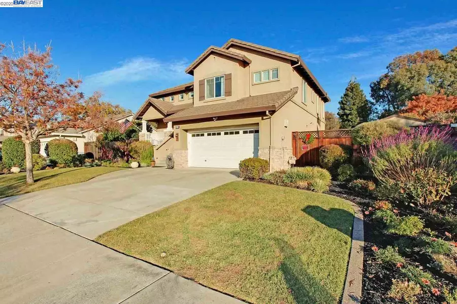 5819 Rainflower Dr, Livermore, CA 94551