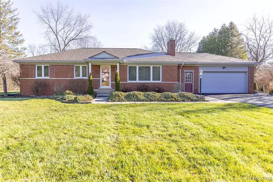 24496 WISTARIA Drive, Farmington Hills, MI 48336 2167