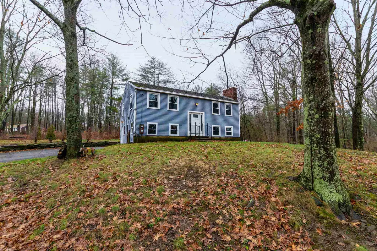 Newmarket, NH 03857,6 Birch DR