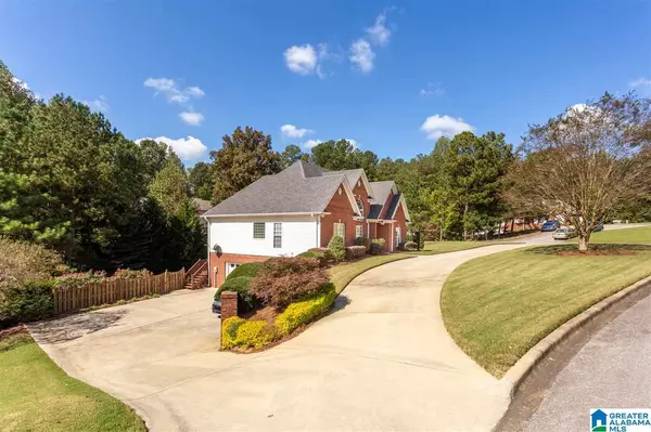 Trussville, AL 35173,125 CRESTVIEW CIR