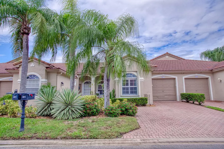 8571 Via Serena, Boca Raton, FL 33433