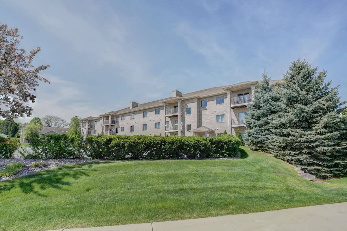 Waunakee, WI 53597,204 FAIRVIEW CIR
