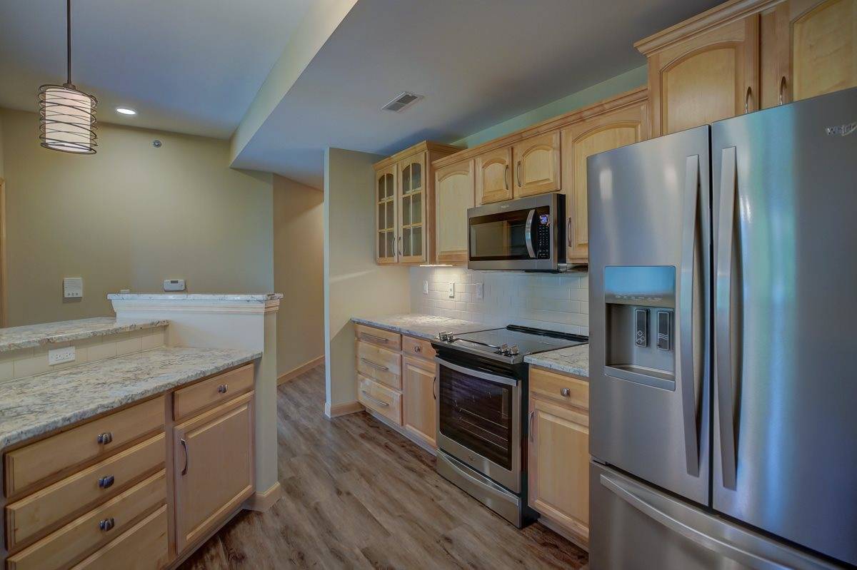 Waunakee, WI 53597,204 FAIRVIEW CIR