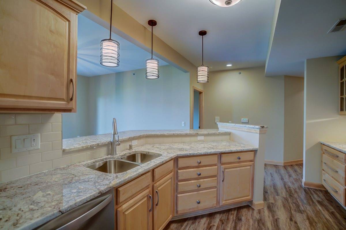 Waunakee, WI 53597,204 FAIRVIEW CIR
