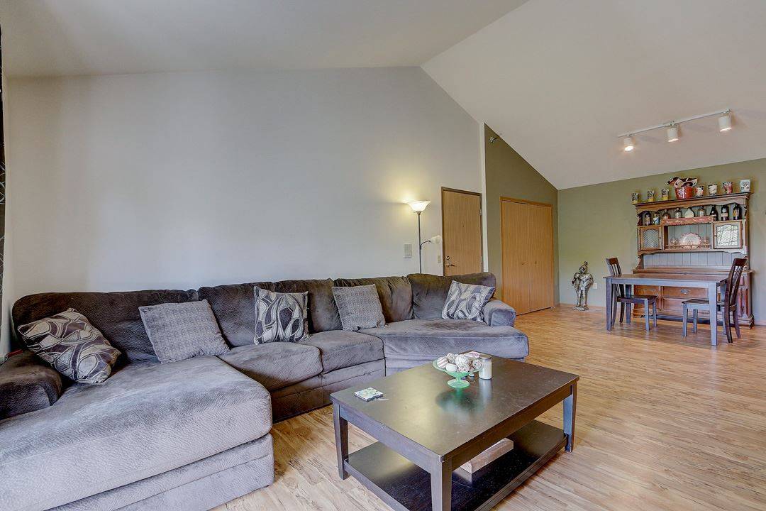 Waunakee, WI 53597,201 Kearney Way #306