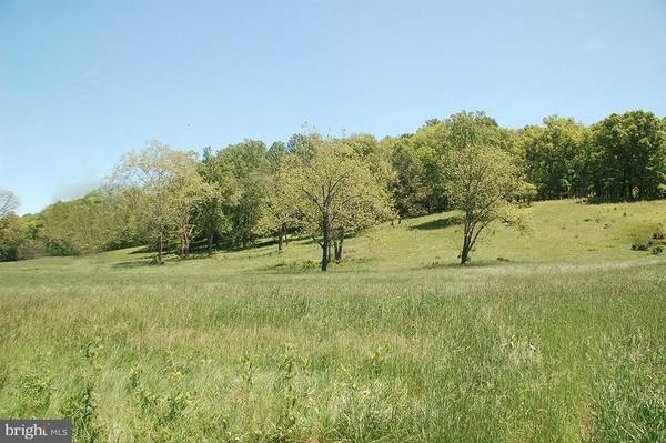 Middleburg, VA 20117,FRED WARREN LANE