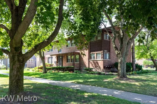 1203 CATALPA DRIVE  3, Royal Oak, MI 48067