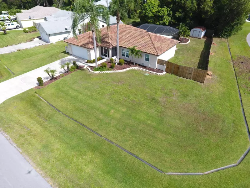 2443 SE Charleston DR, Port Saint Lucie, FL 34953