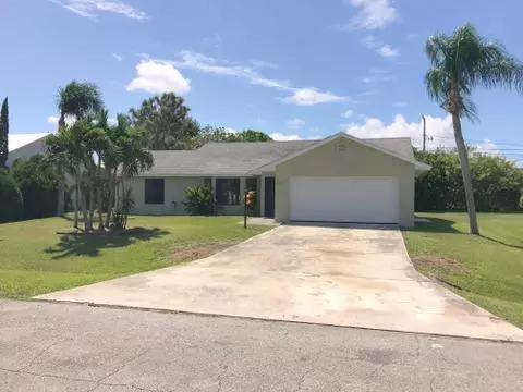 2211 SE Mandrake CIR, Port Saint Lucie, FL 34952