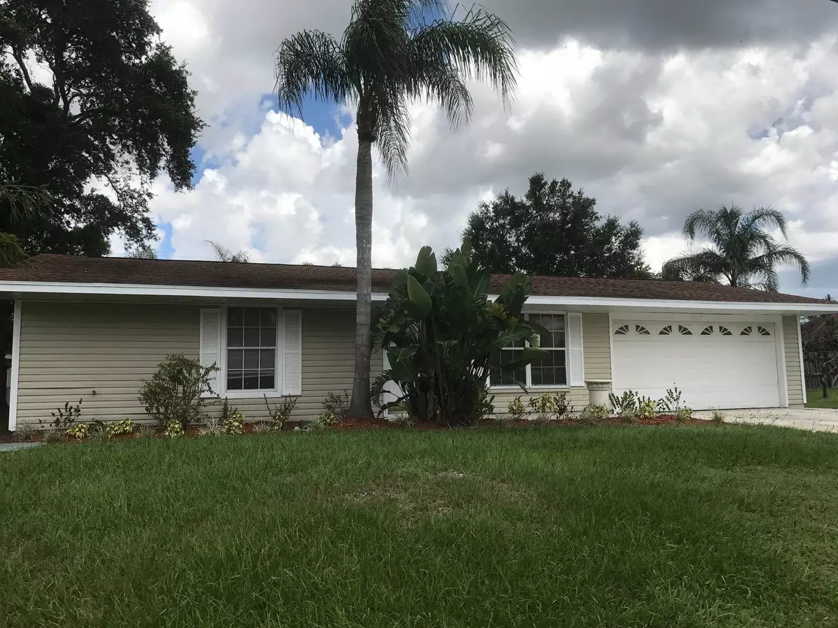 Port Saint Lucie, FL 34984,307 SW Thornhill DR