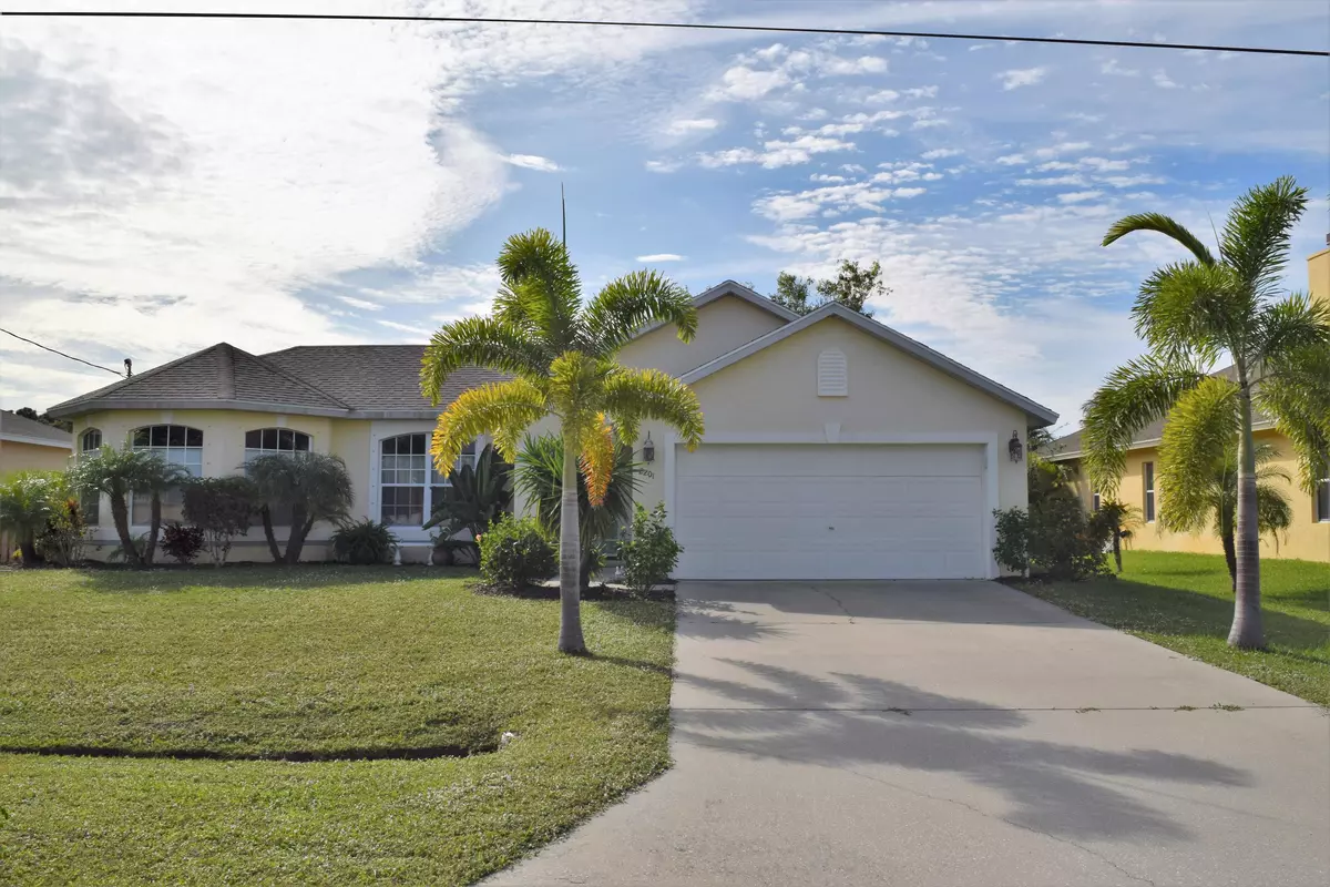 Port Saint Lucie, FL 34952,2201 SE Heathwood CIR