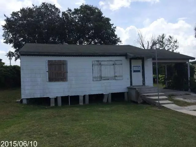 216 Begonia DR, Pahokee, FL 33476