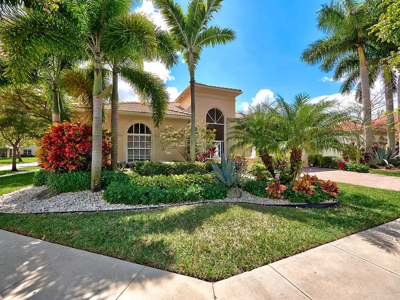 8808 W Via Prestigio, Wellington, FL 33411