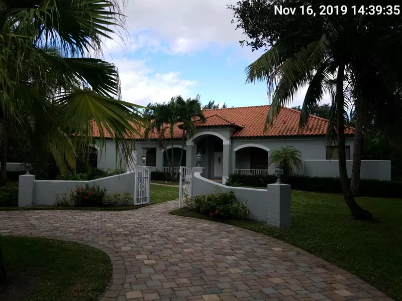 5975 Whirlaway RD, Palm Beach Gardens, FL 33418