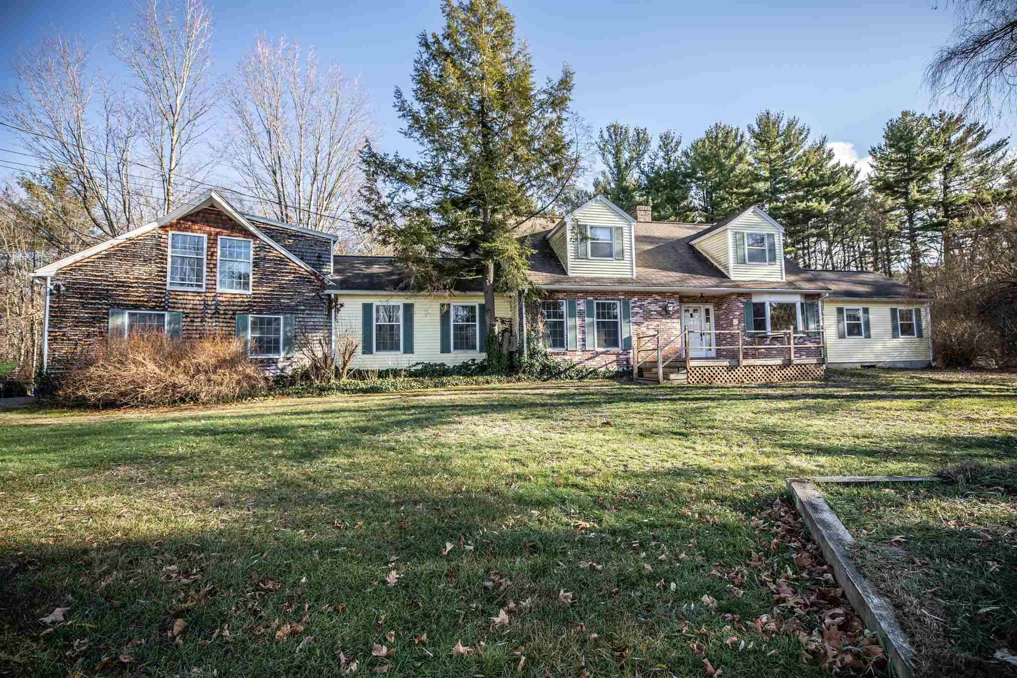 Hollis, NH 03049,71 Howe LN
