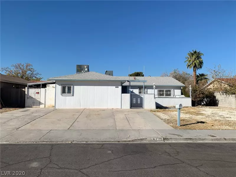 5235 Reeder Circle, Las Vegas, NV 89119