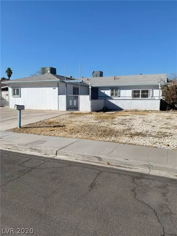 Las Vegas, NV 89119,5235 Reeder Circle