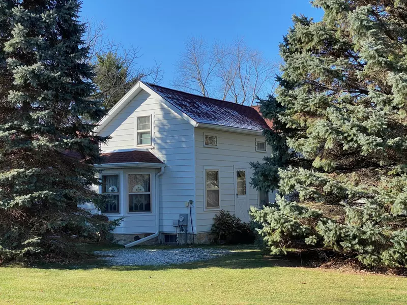 504 W Wilson St, Palmyra, WI 53156