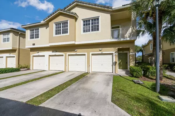 Greenacres, FL 33467,3037 Grandiflora DR 3203